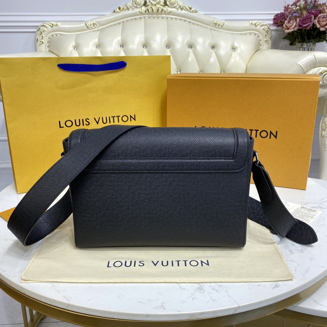 LV New Flap Messenger Bag Taiga Black For Men, Bags, Shoulder And Crossbody Bags 11.1in/28.3cm LV M30807