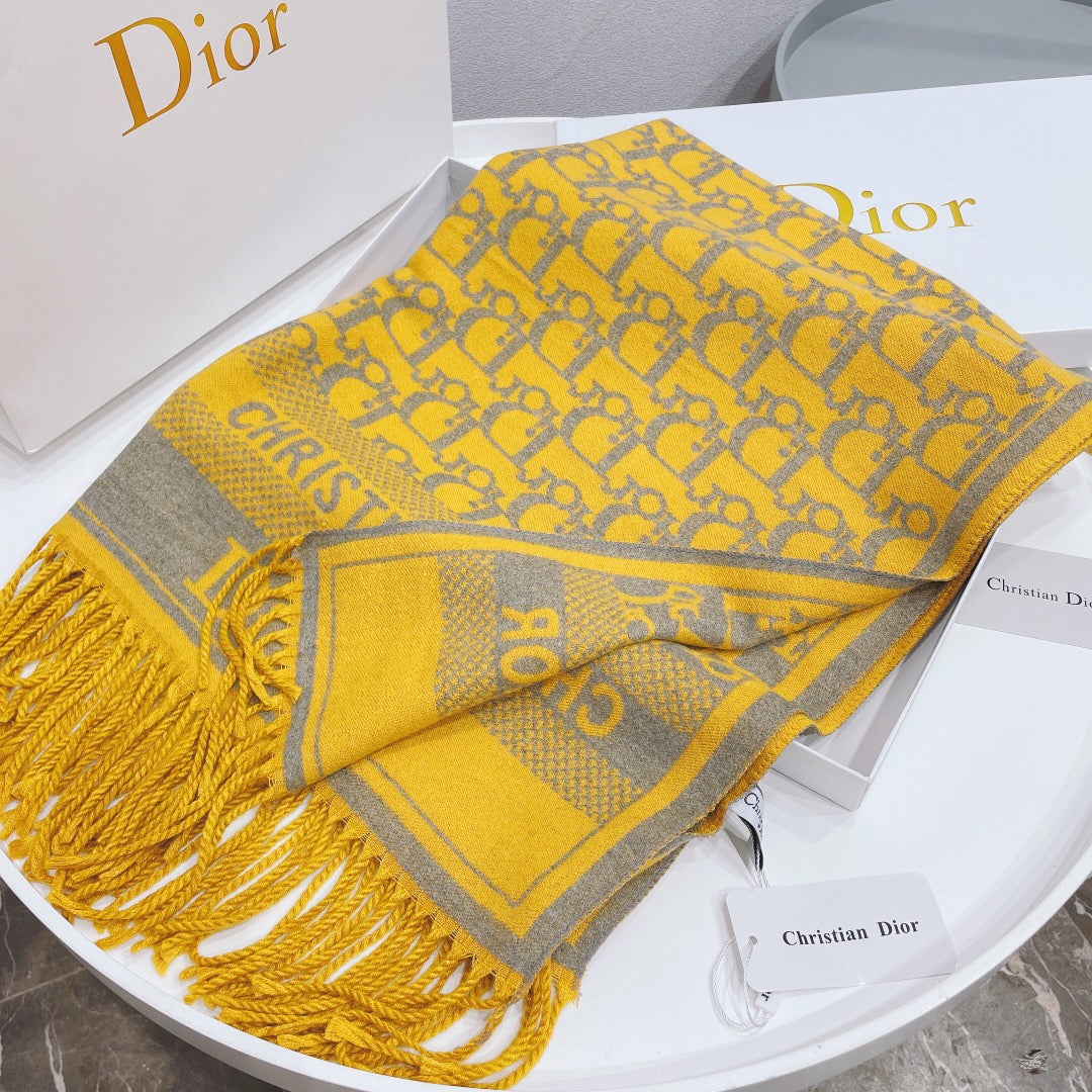 EN - Luxury  DIR Scarf 005