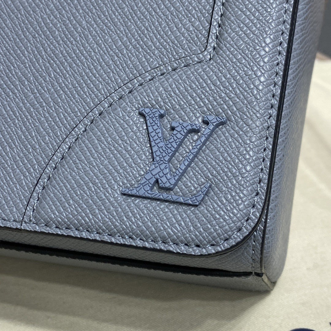 LV New Flap Messenger Bag Taiga Grey For Men, Bags, Shoulder And Crossbody Bags 11.1in/28.3cm LV