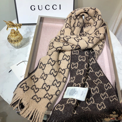 EN - Luxury GCI Scarf 009