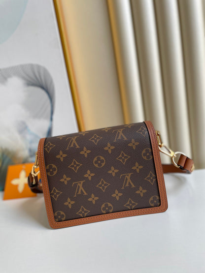 LV Mini Dauphine Monogram And Monogram Reverse Canvas By Nicolas Ghesquière For Spring-Summer, For Women  Shoulder Bags 20cm LV M45959