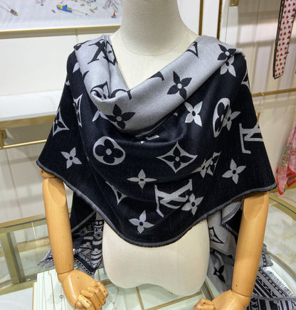 EN - Luxury LUV  Scarf 005