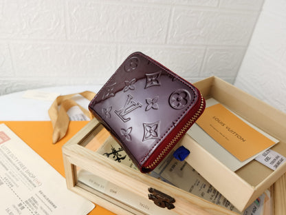 EN - New Arrival Wallet LUV 123