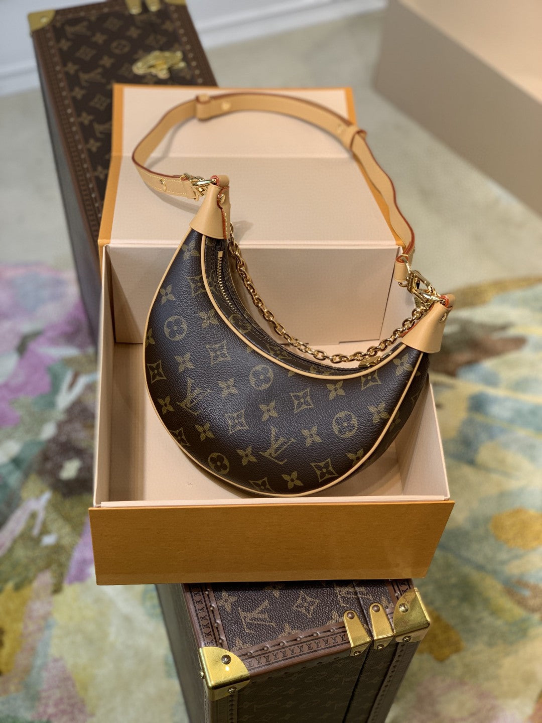 LV Loop Monogram Canvas By Nicolas Ghesquiere For The Cruise Collection,  Shoulder And Crossbody Bags 9.1in/23cm LV M81098