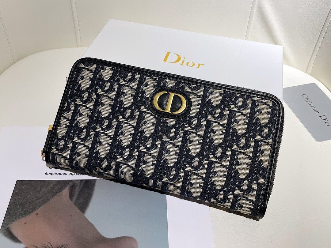 EN - New Arrival Wallet DIR 008