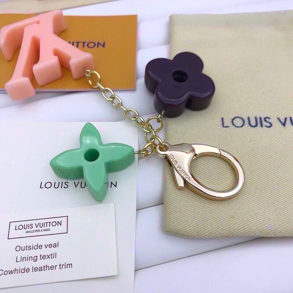 EN - Lux Keychains LUV 034