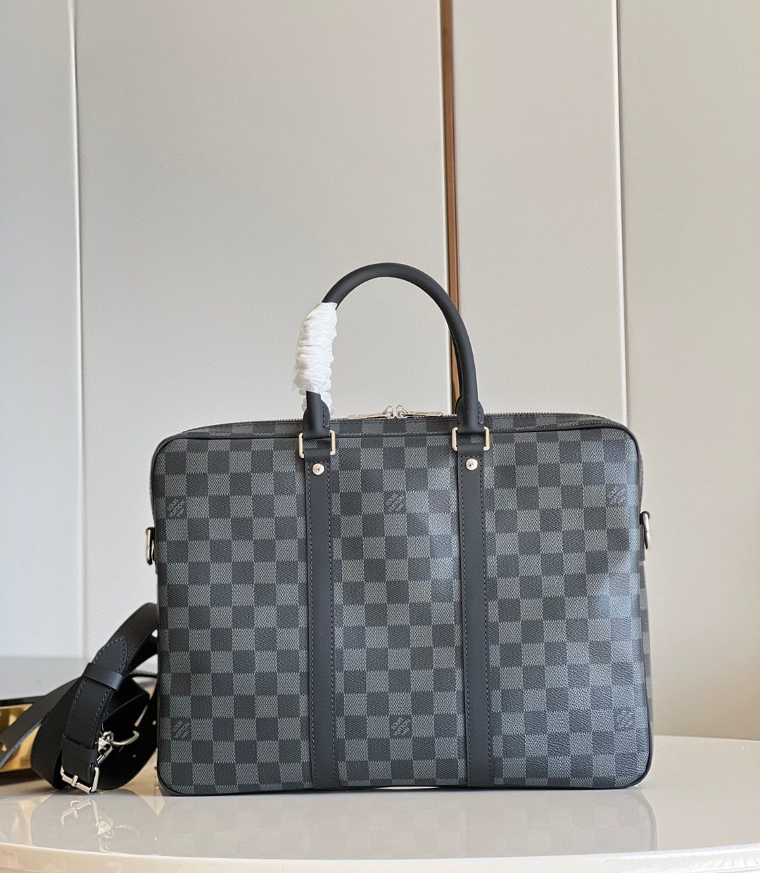 LV Porte Documents Voyage PM Damier Graphite Canvas For Men, Bags, Shoulder And Crossbody Bags 13.8in/35cm LV N41478