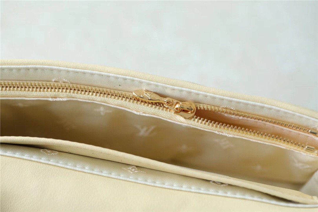 LV Wallet On Strap Bubblegram Monogram In Wallets and Small Leather Goods For Women Banane Yellow 7.9in/20cm LV M81400