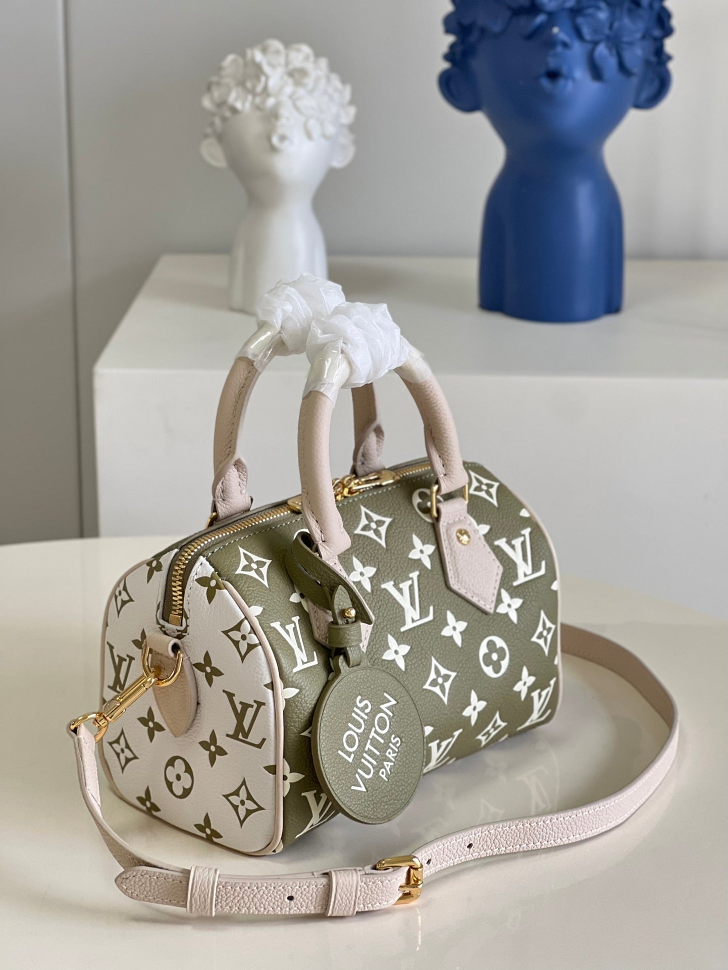 LV Speedy Bandoulière 20 Monogram Empreinte Khaki Green/Beige/Cream For Women, WoHandbags 8.1in/21cm LV M46118