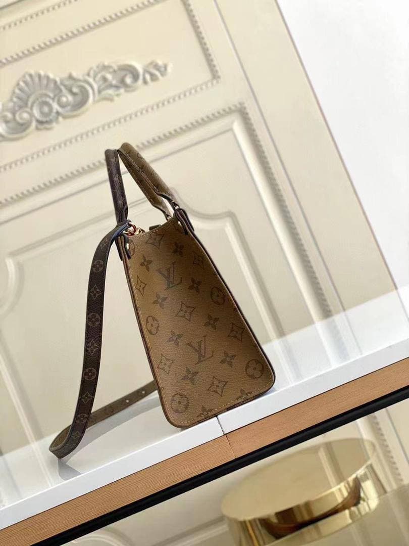 LV OnTheGo PM Monogram Canvas For Women,  Shoulder Bags 9.8in/25cm LV